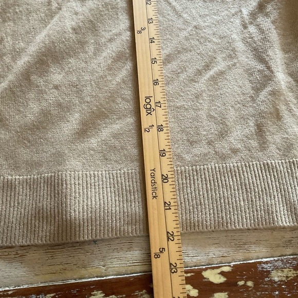 Elisabeth Williams Sweater Large Tan Acrylic - Picture 6 of 7
